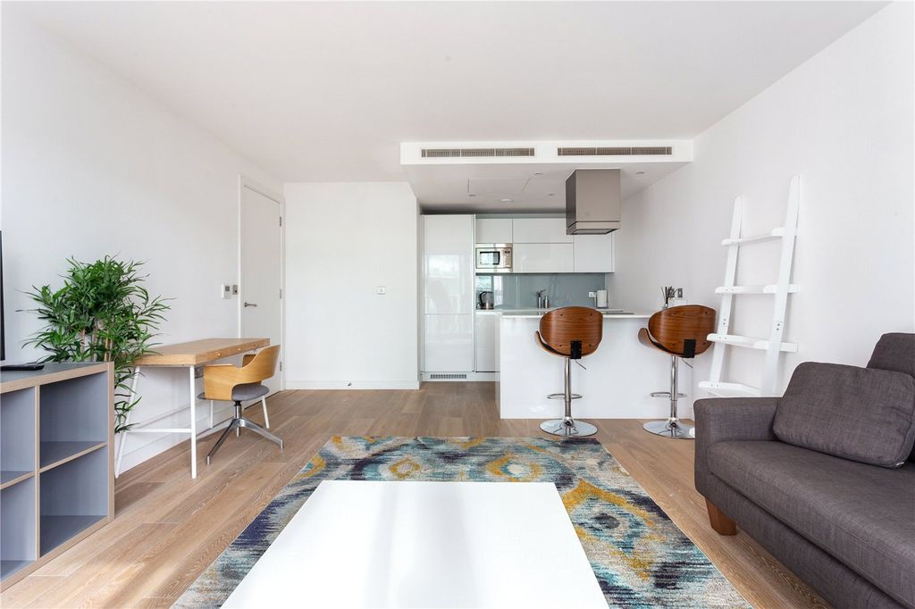 Property photo 3 of 10 Picture No. 06