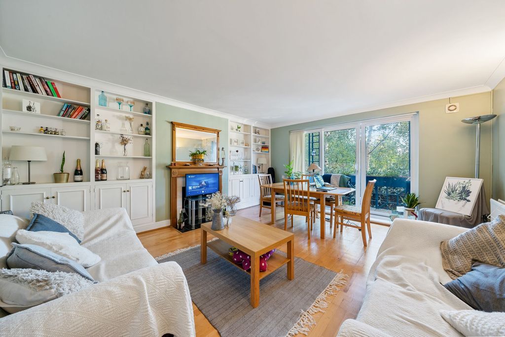 Property photo 2 of 12