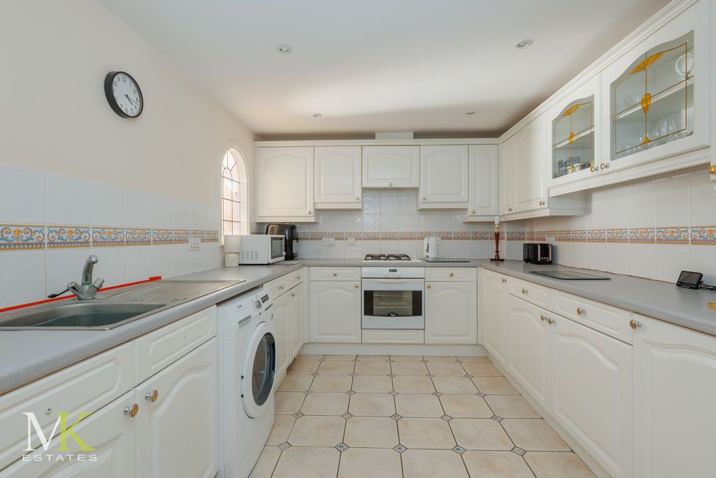 Property photo 3 of 10 Photo 1