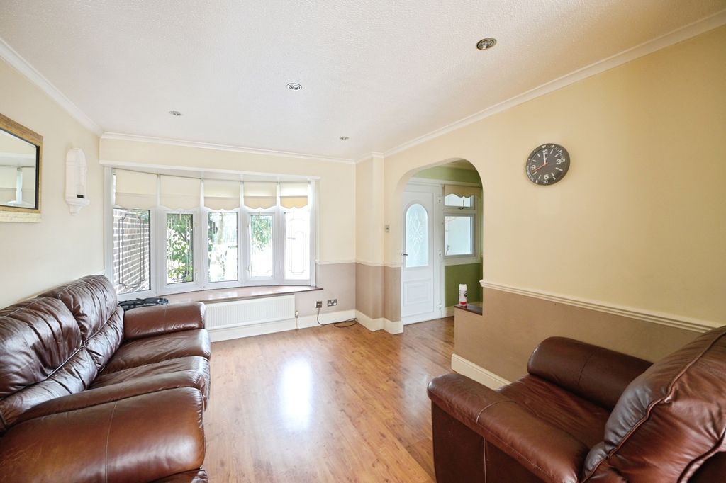 Property photo 2 of 17 Pbox-Img.Jpg