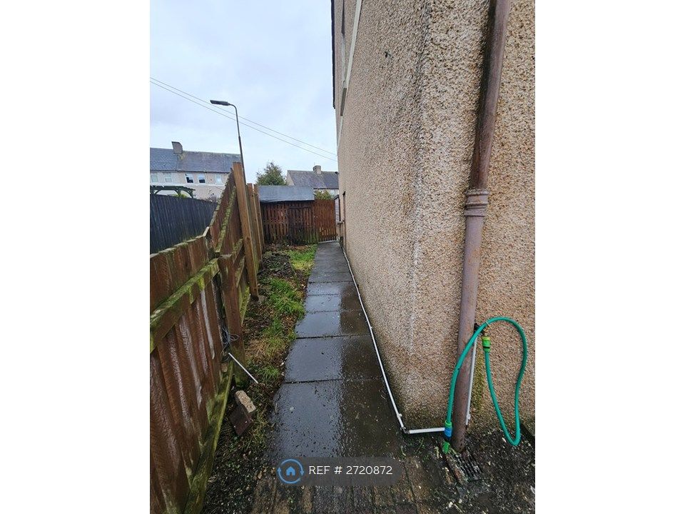 Property photo 2 of 35