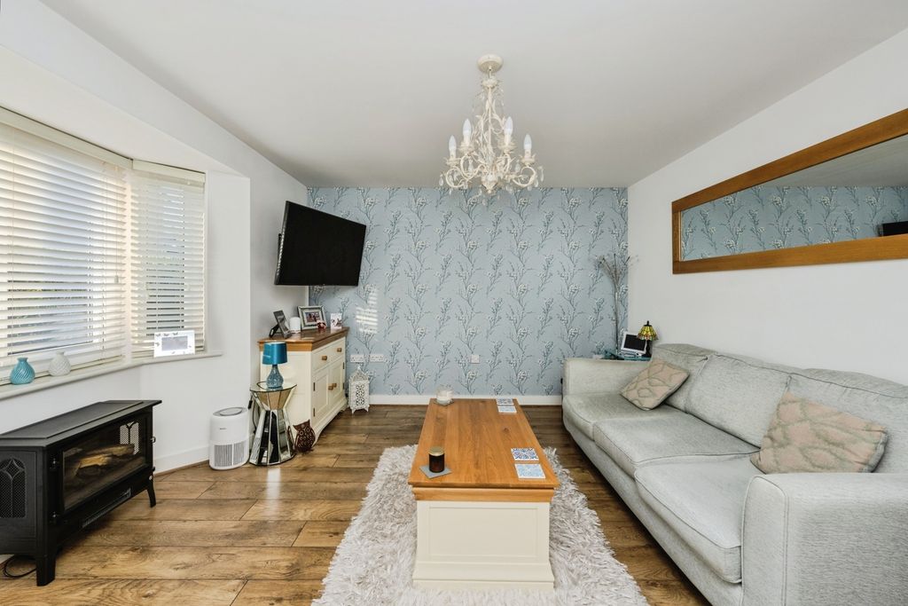 Property photo 2 of 20 Pbox-Img.Jpg