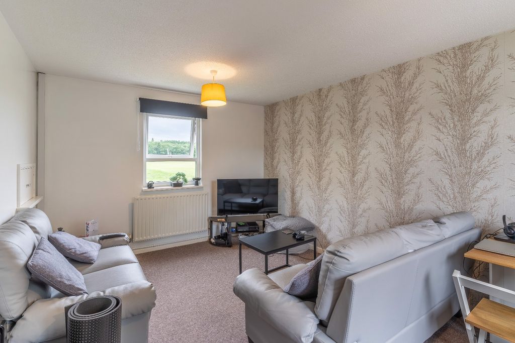 Property photo 3 of 12 3105903