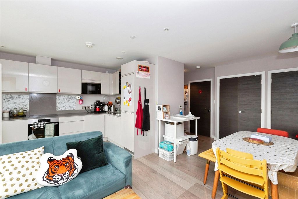 Property photo 2 of 17 Picture No. 20