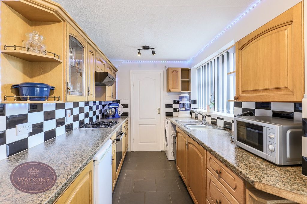 Property photo 3 of 24