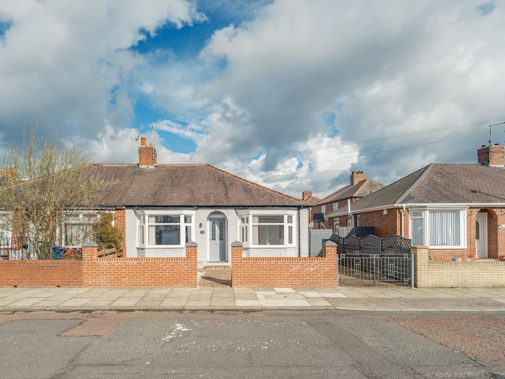 Property photo 1 of 19 5037400