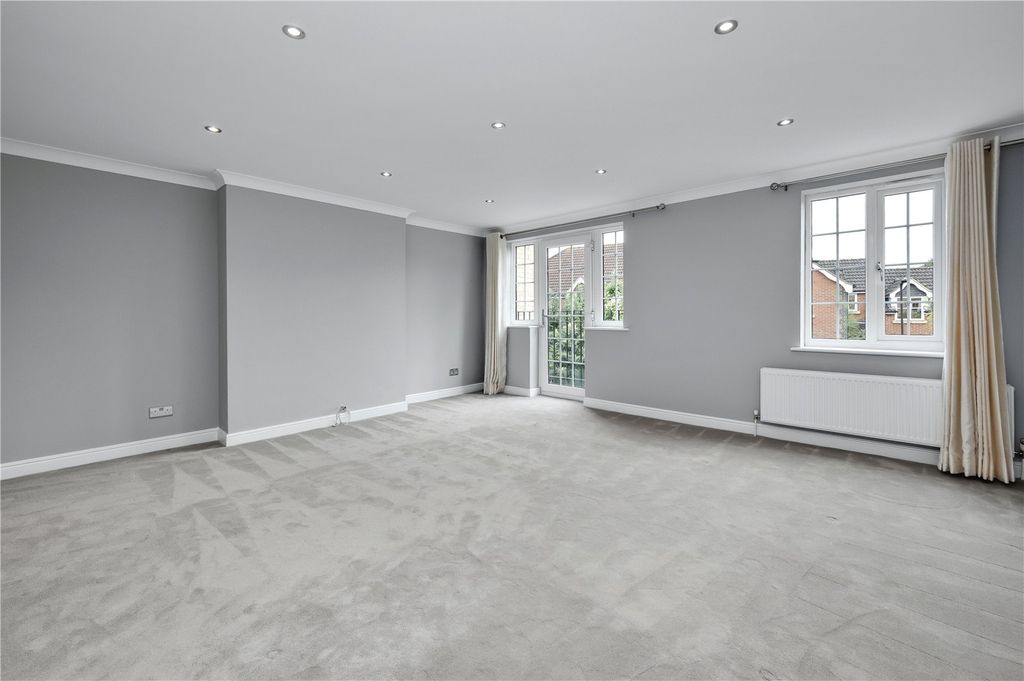 Property photo 1 of 16 Picture No. 22