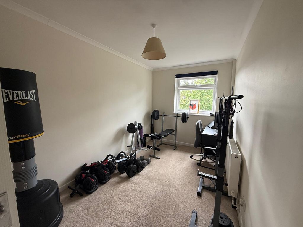 Property photo 3 of 12