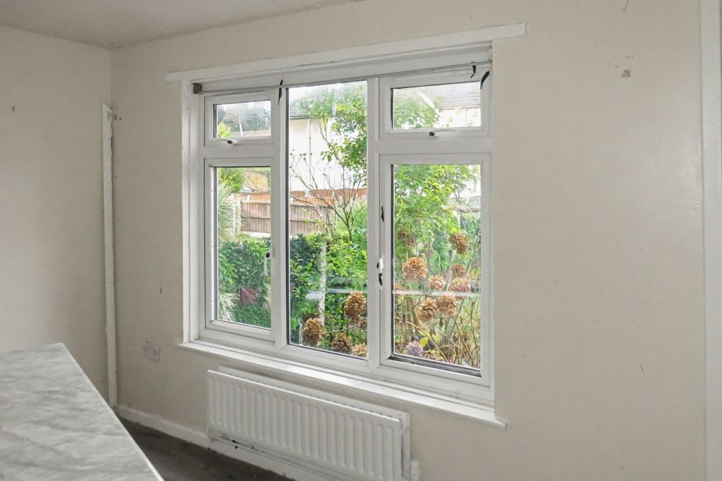 Property photo 2 of 22 47 Colton Road, Liverpool L25 1Nh