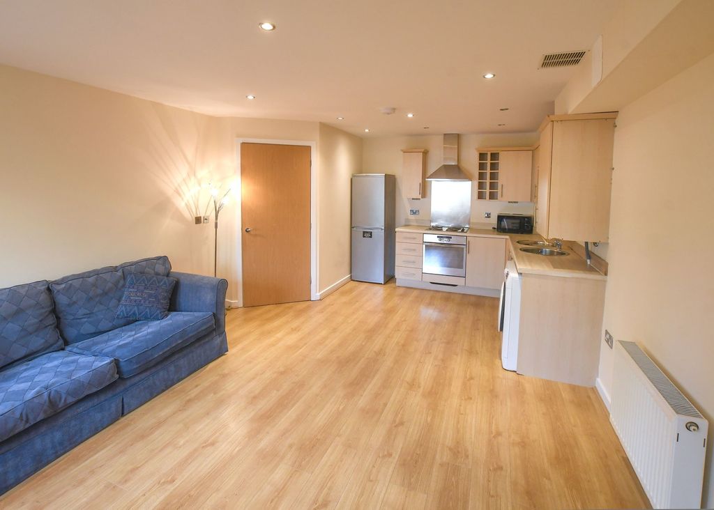 Property photo 2 of 12