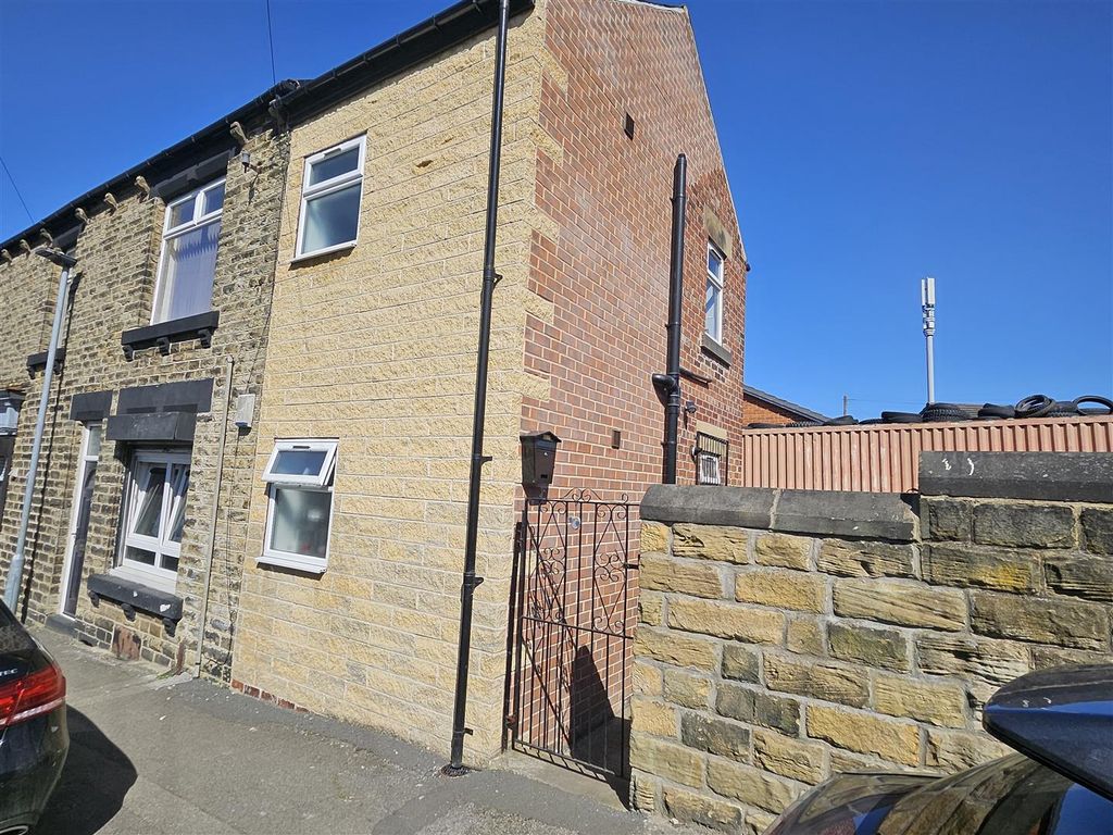 Property photo 1 of 13 Building