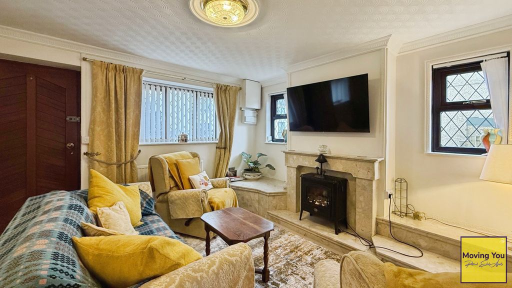 Property photo 2 of 17 Photo 2