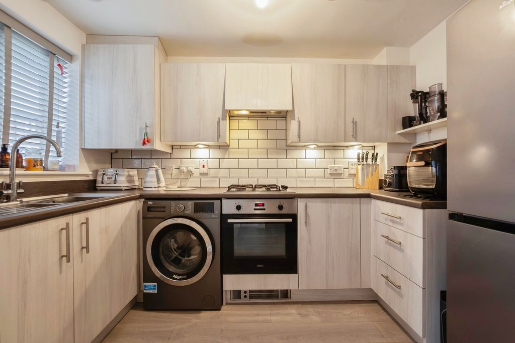 Property photo 2 of 13 Pbox-Img.Jpg