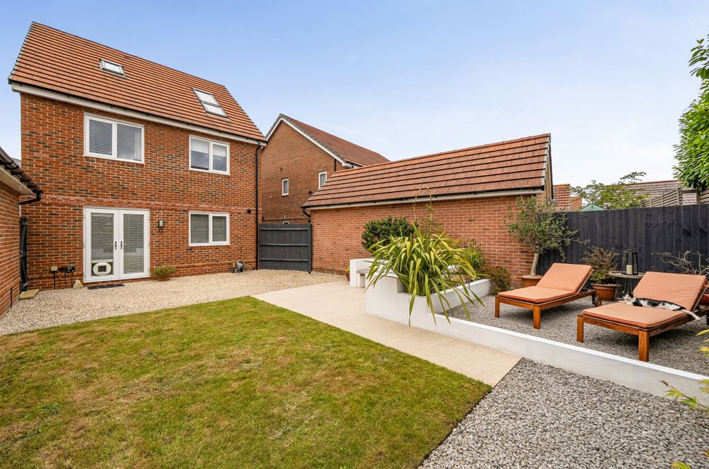 Property photo 2 of 26 1458116-7-6A22Bcd...