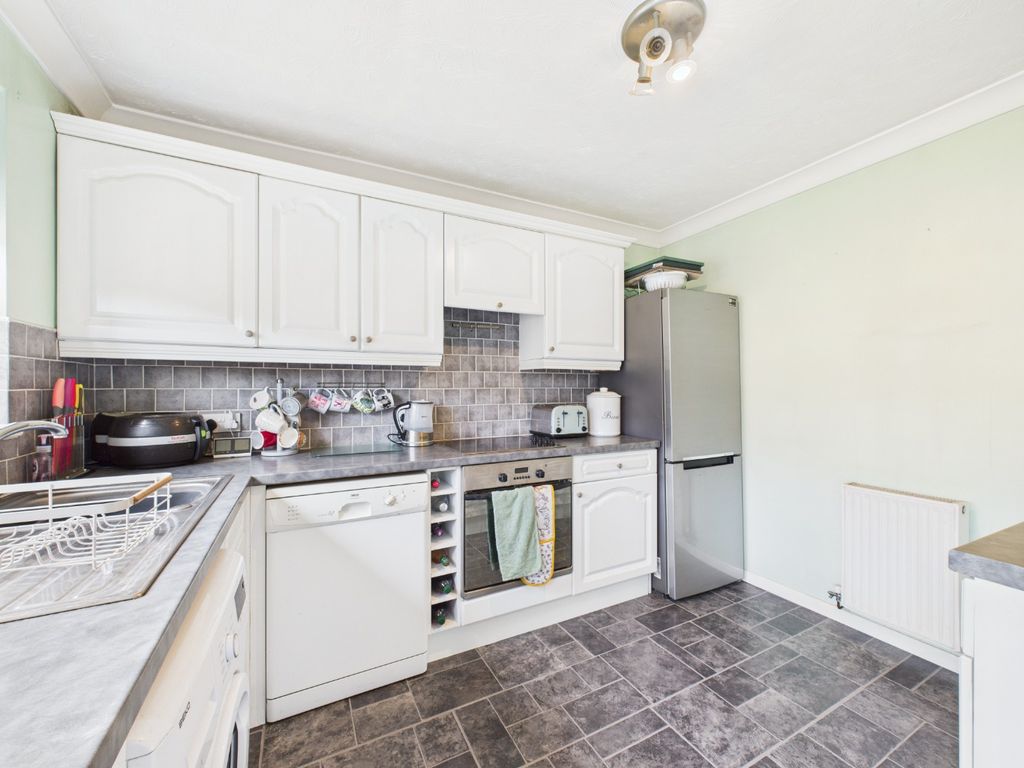 Property photo 2 of 15 4408745