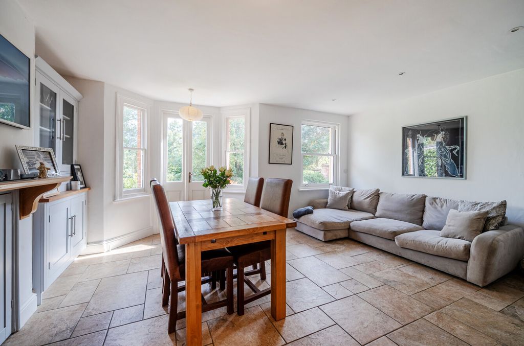 Property photo 3 of 19 1528845-15-1A13Ac...