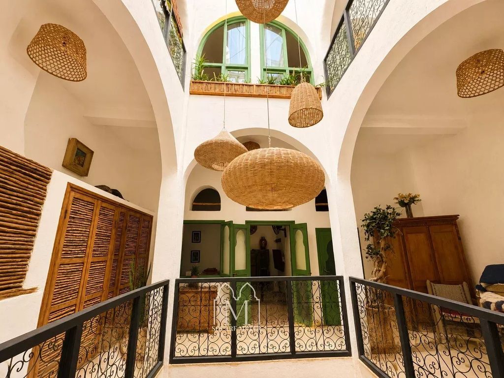 Property photo 1 of 12 Sale Riad With 8 Bedrooms With Ocean View