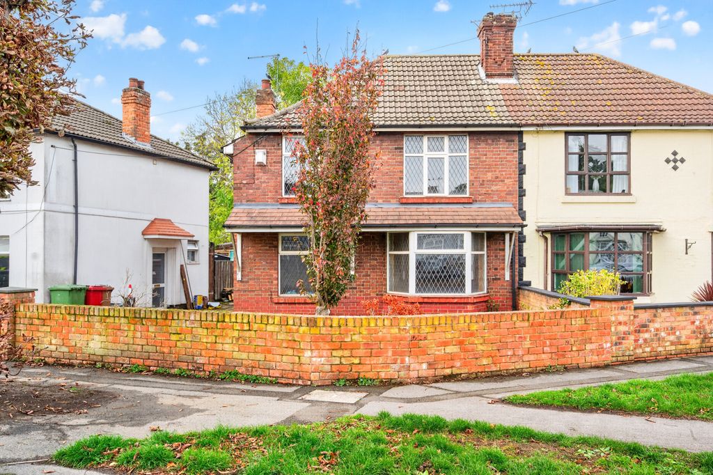 Property photo 1 of 25
