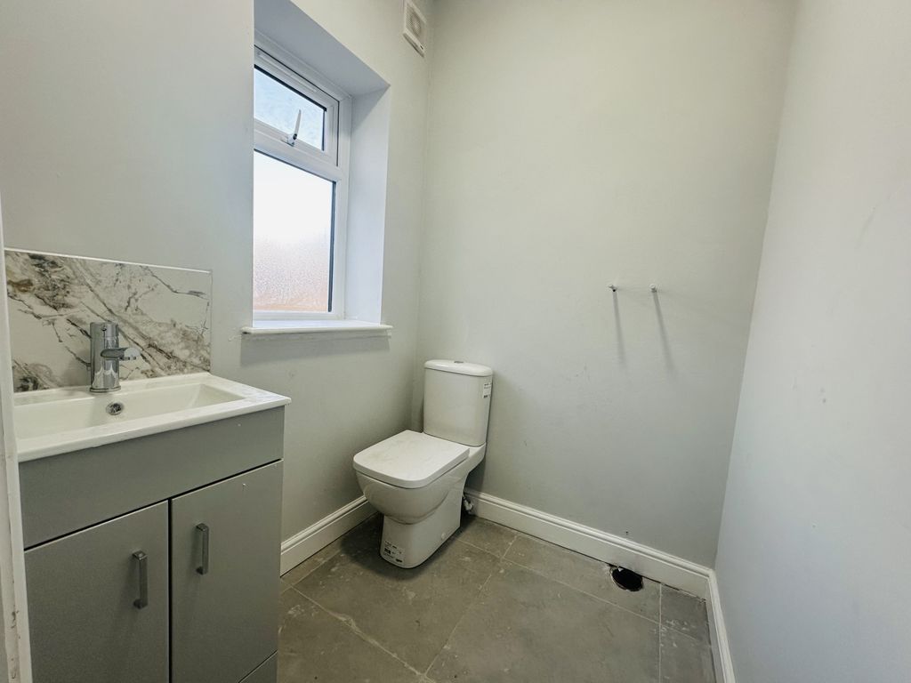 Property photo 3 of 3