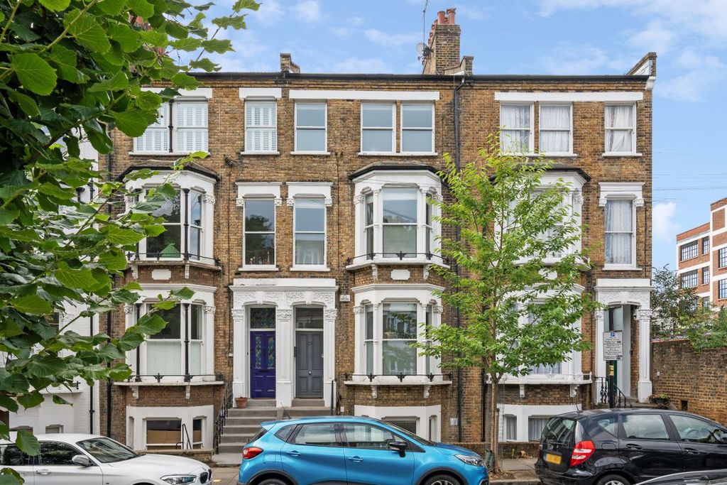 Property photo 1 of 11