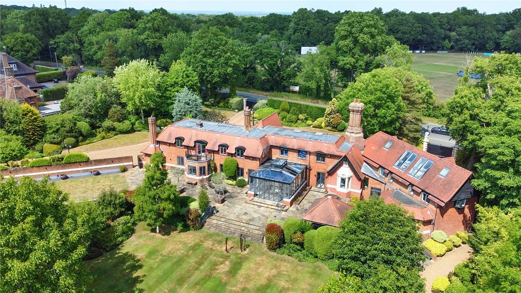 Property photo 1 of 57 Picture No. 28