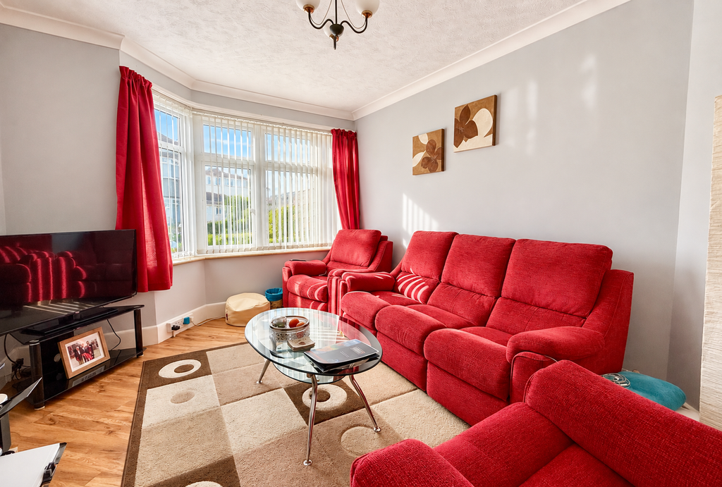 Property photo 3 of 13 83D81219-D641-4Bb8-9640-484Bd1Ec9428