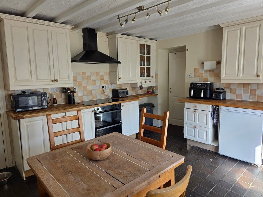 Property photo 3 of 36