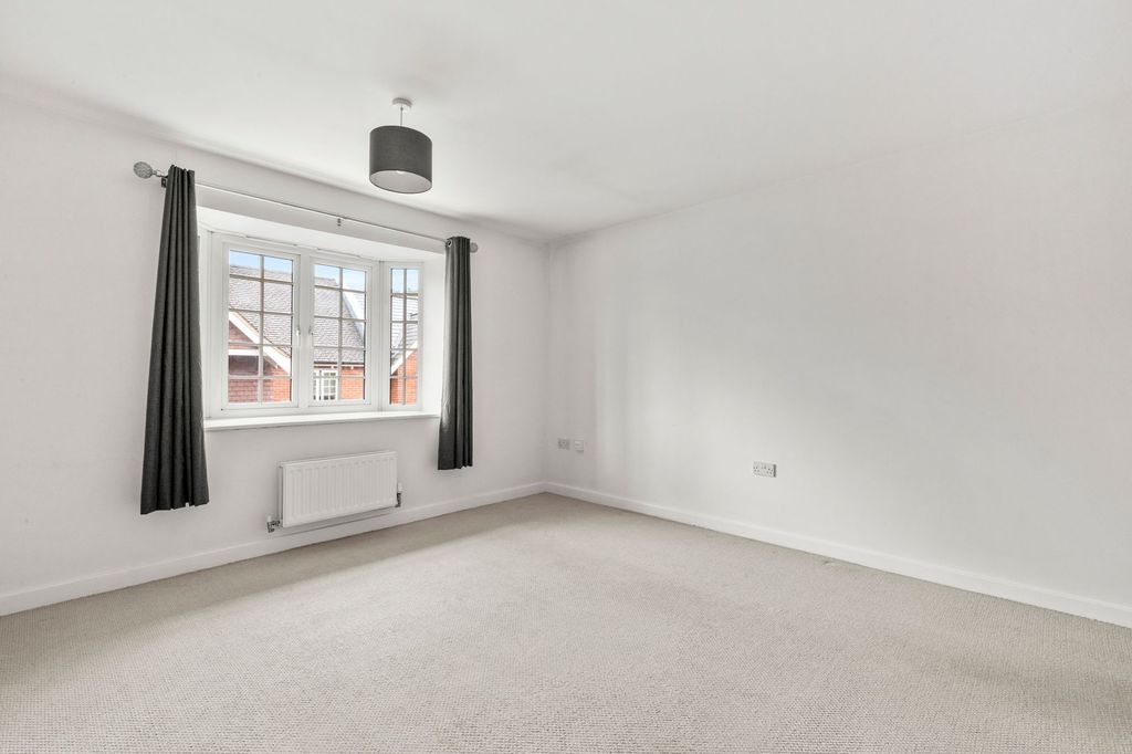 Property photo 3 of 10 Sitting Room