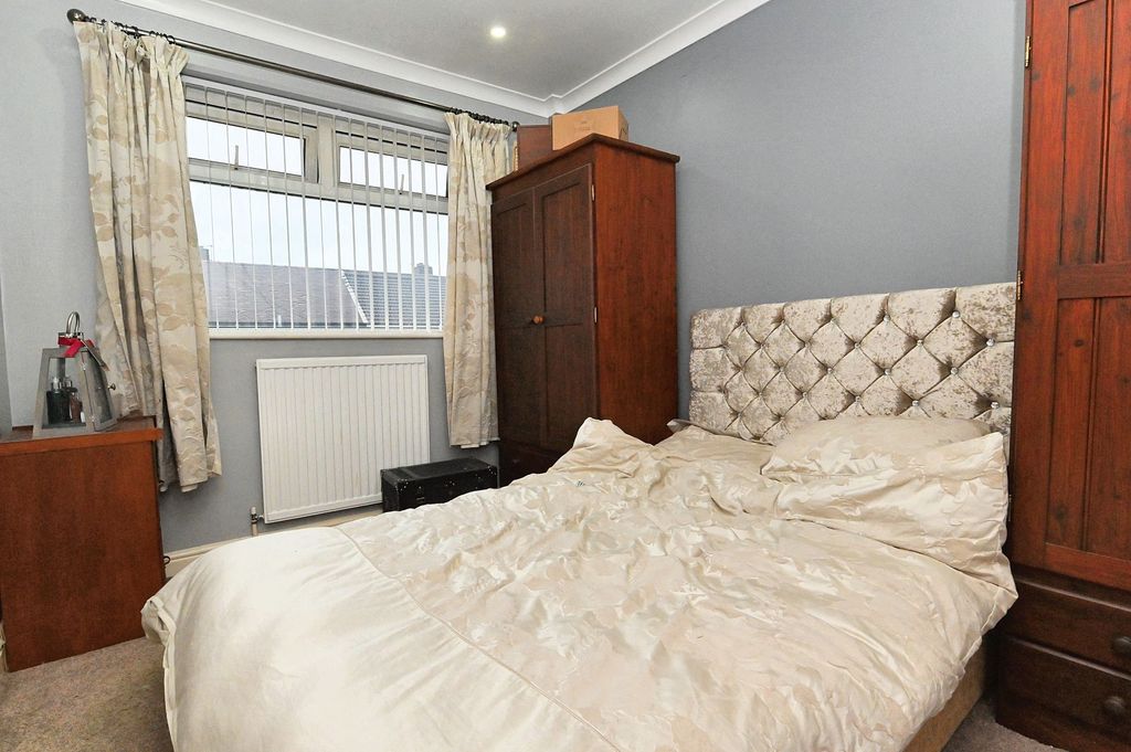 Property photo 3 of 3