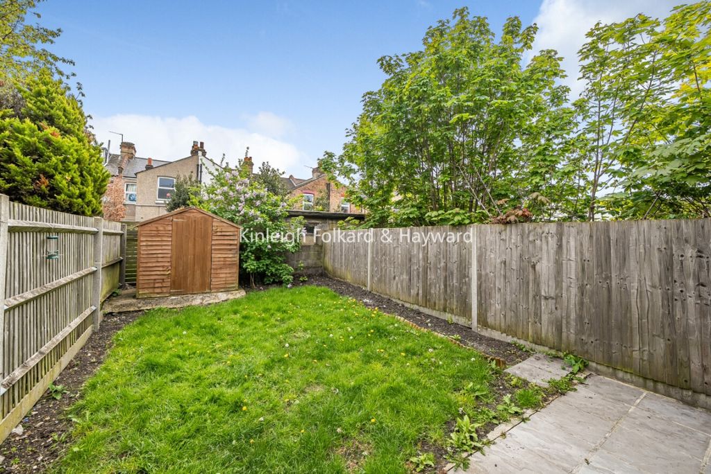 Property photo 3 of 16 416487Ff-89dc-43A0-8