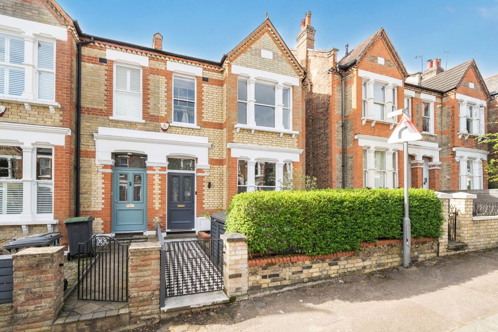 Property photo 2 of 19 Picture No. 37