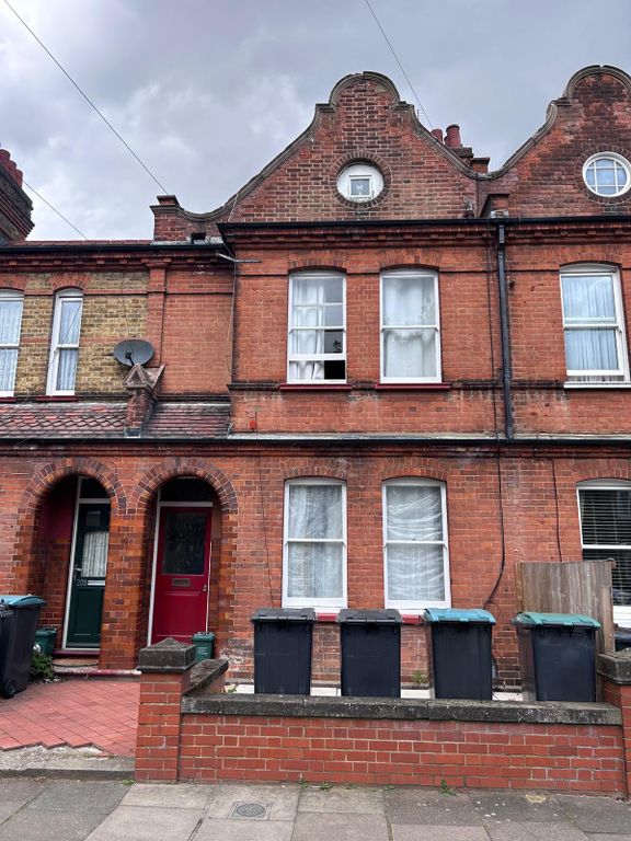 Property photo 1 of 6 B30558A2-5Ac4-43d7-B837-Bc6cd8Afded5