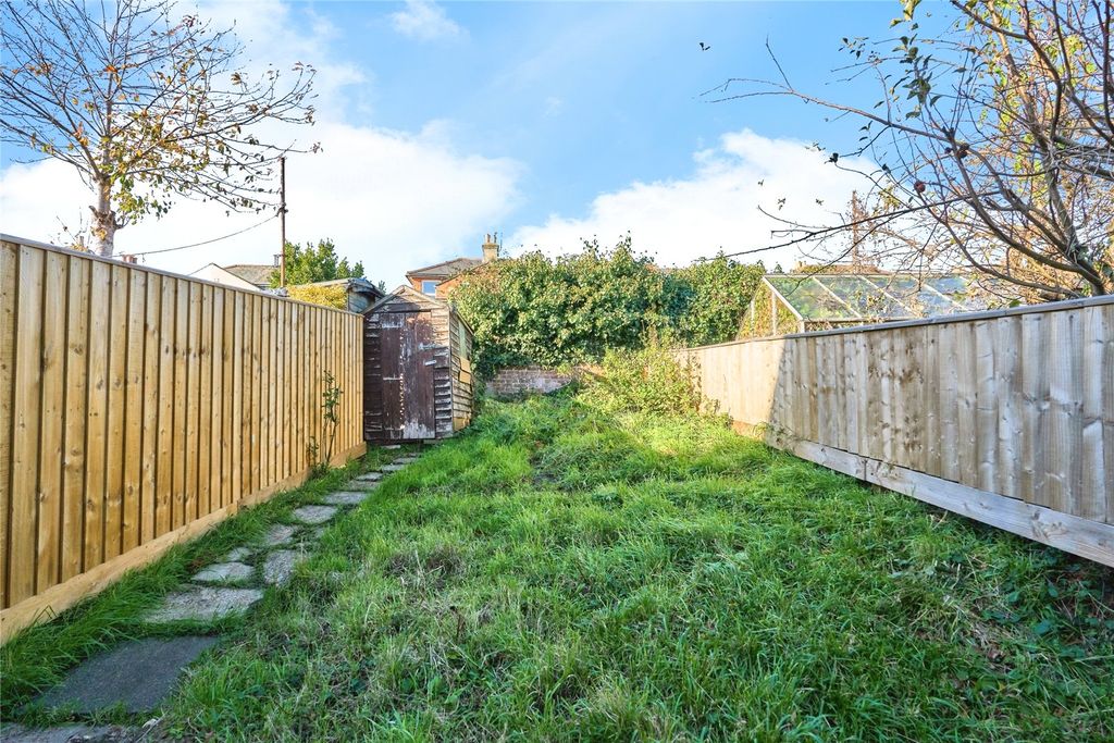 Property photo 2 of 15 Picture No. 25