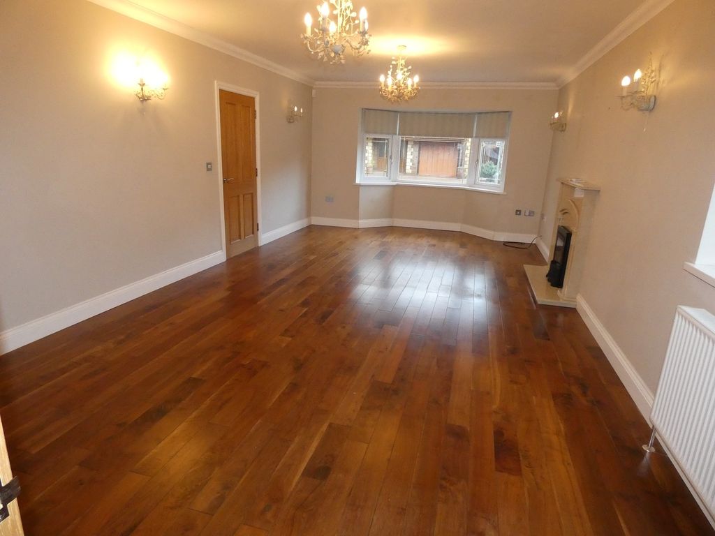 Property photo 2 of 25 Main Lounge