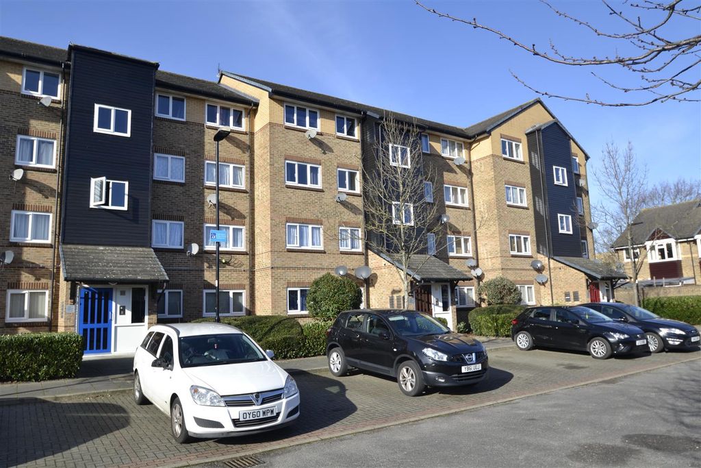 Property photo 1 of 14 28 Cubitt Square.Jpg