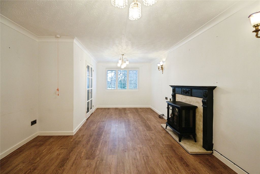 Property photo 3 of 13 Living Room