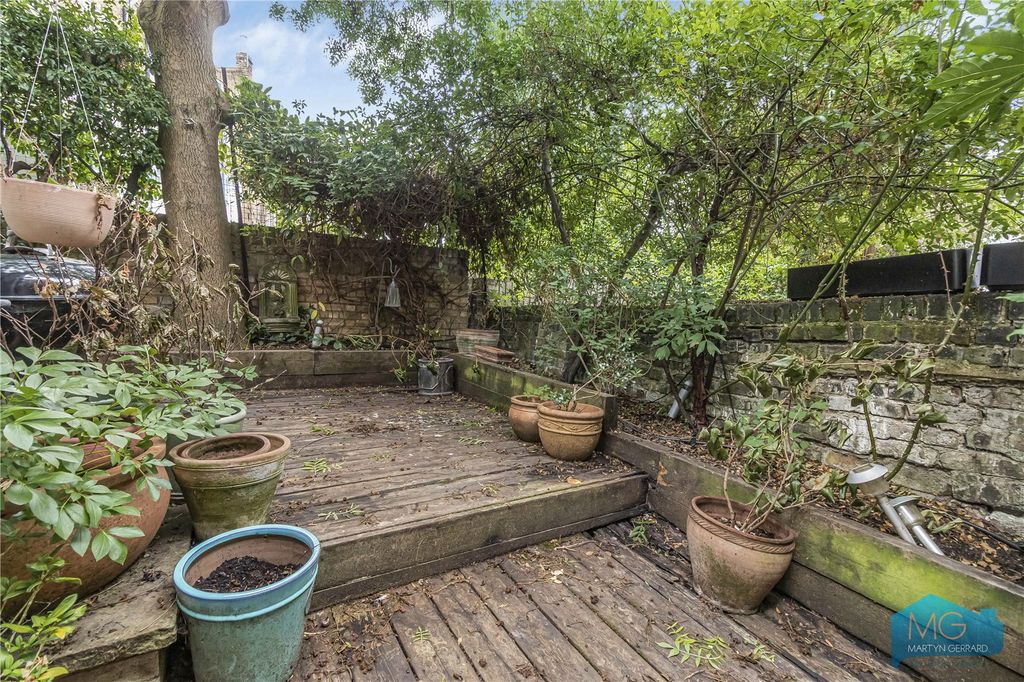 Property photo 3 of 19 Picture No. 04