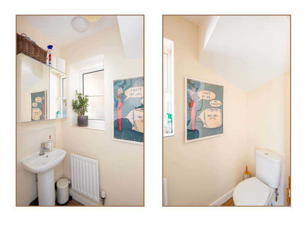 Property photo 3 of 18 Cloakroom