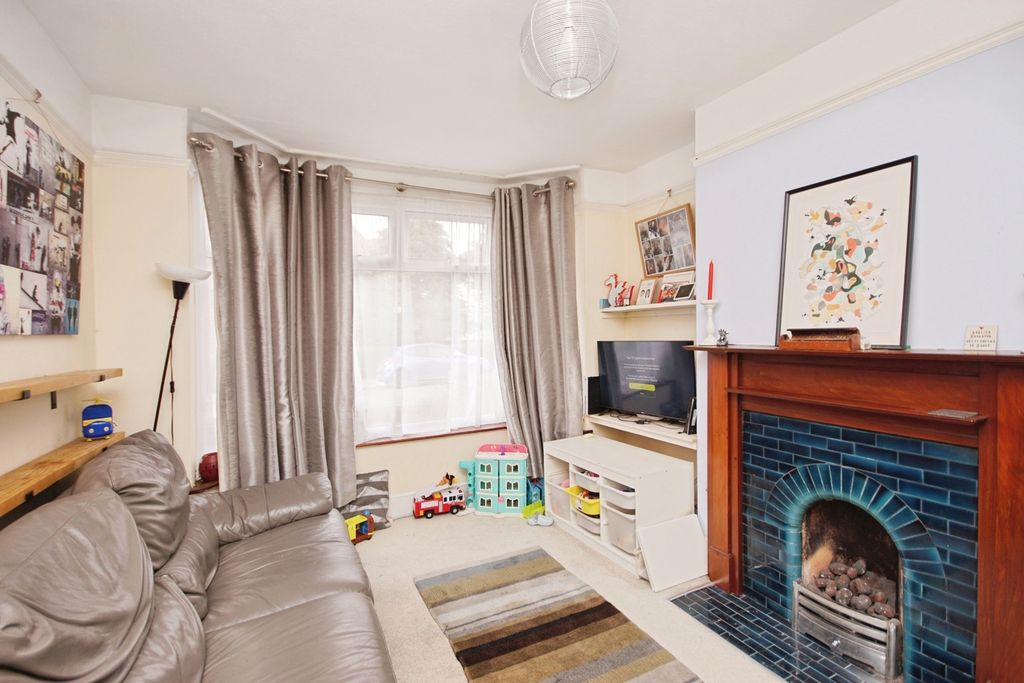 Property photo 2 of 18 Photo