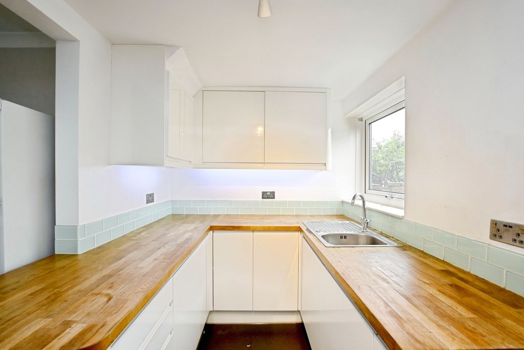Property photo 3 of 13 Pbox-Img.Jpg
