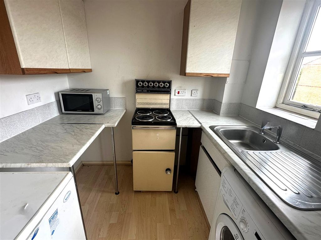 Property photo 2 of 4