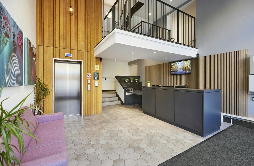 Property photo 1 of 12 Leeming Building_Hla4376_Hr.Jpg
