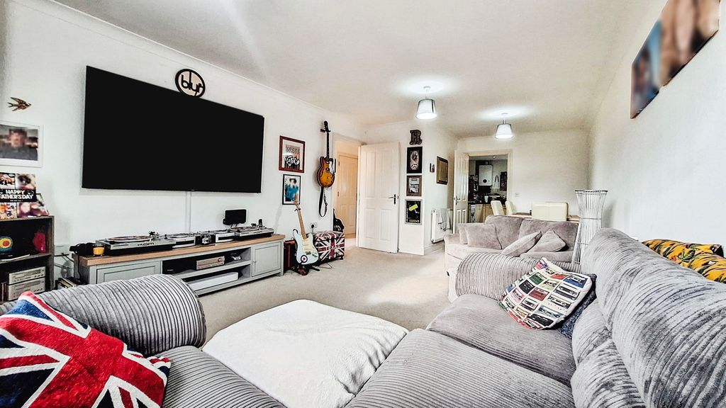 Property photo 3 of 16 Pbox-Img.Jpg