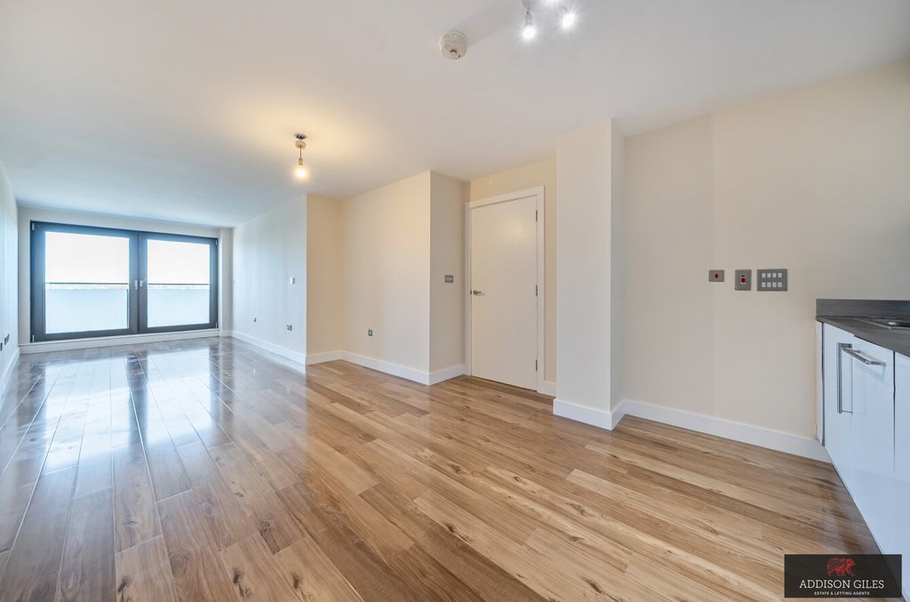 Property photo 2 of 15 Photo 14