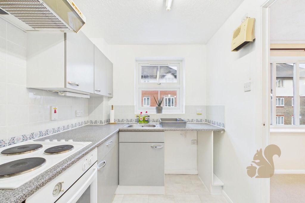 Property photo 3 of 14 Cam01659G0-Pr0717-Still012.Jpg