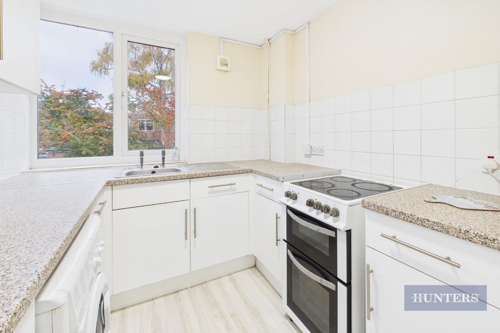 Property photo 2 of 16 Cam05152G0-Pr0287-Still014.Jpg