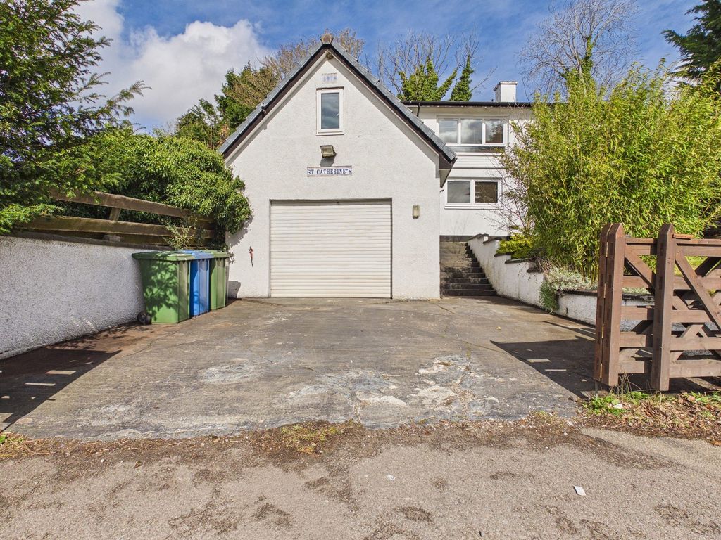 Property photo 3 of 32