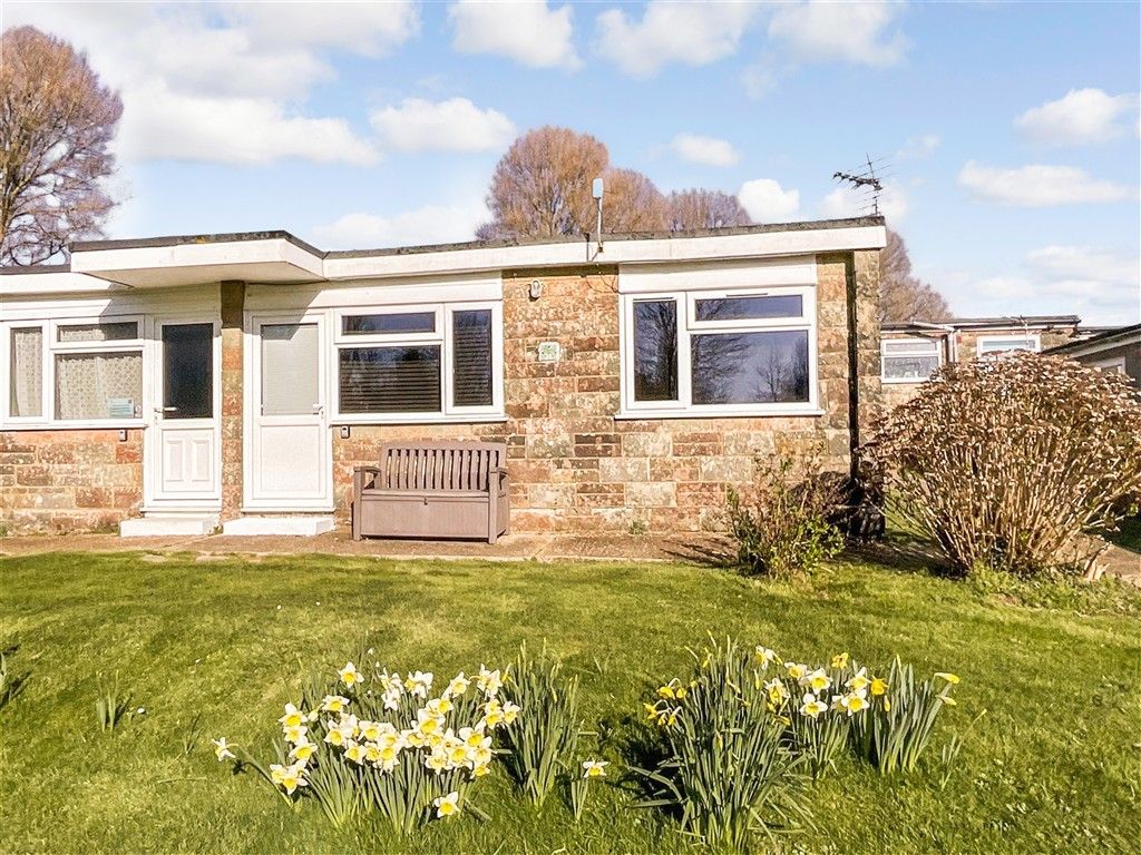 Property photo 2 of 7 Front Aspect