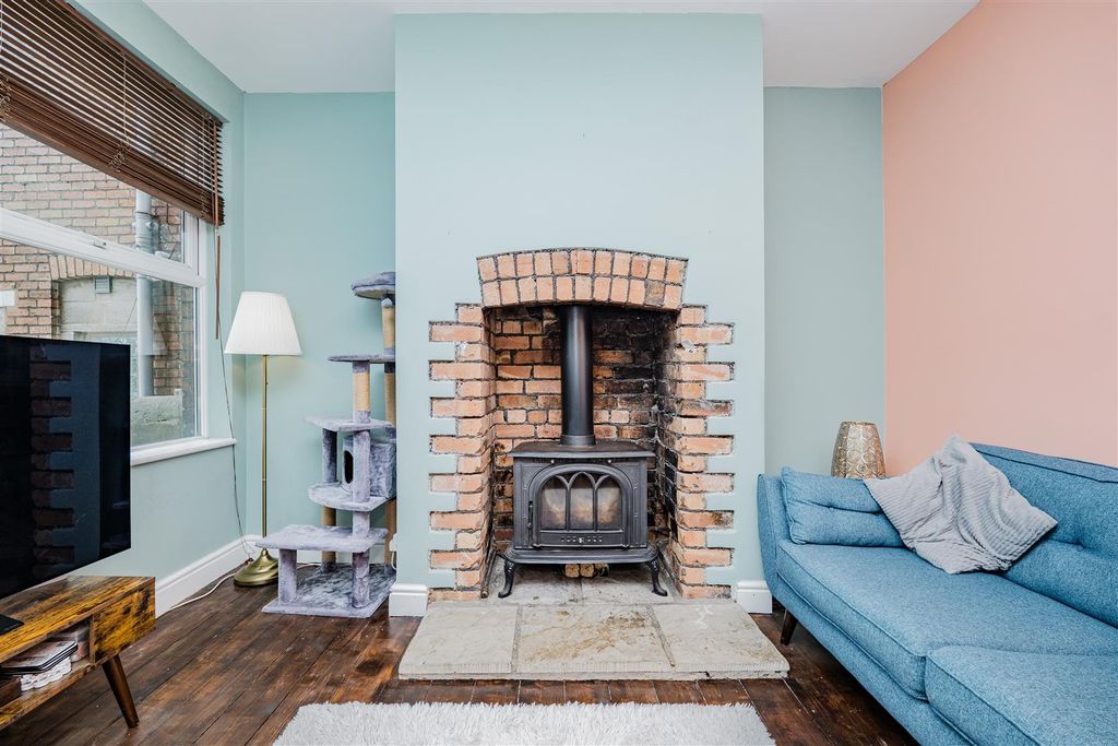 Property photo 3 of 30 P1388285.Jpg