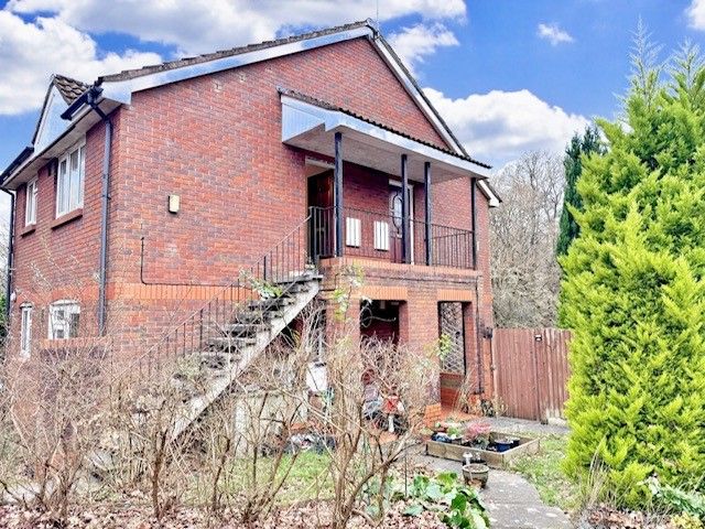 Property photo 1 of 5